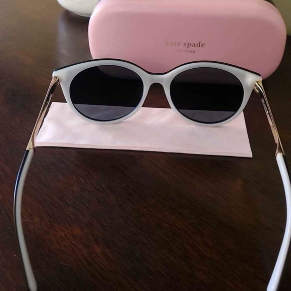 Kate Spade Sunglasses - Picture 4 of 10